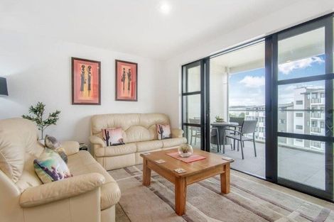 Photo of property in Apollo Apartments, 201/46 Rosedale Road, Rosedale, Auckland, 0632