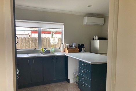 Photo of property in 42 Tiraumea Drive, Pakuranga, Auckland, 2010