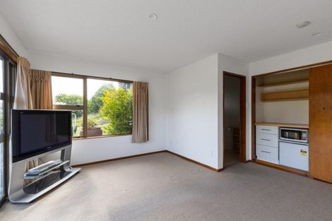 Photo of property in 10 Grove Lane, Kelvin Heights, Queenstown, 9300