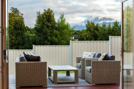 Photo of property in 2 Fern Lane, Whalers Gate, New Plymouth, 4310