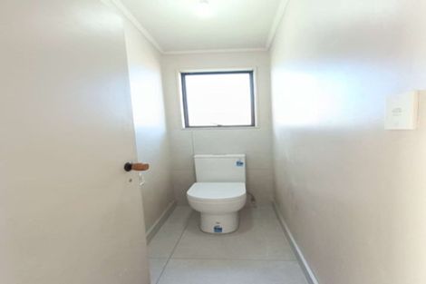 Photo of property in 2/15 Trimdon Street, Randwick Park, Auckland, 2105