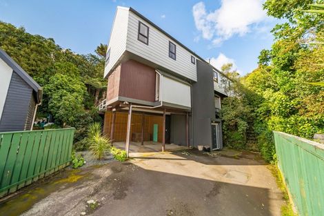 Photo of property in 42 Amapur Drive, Khandallah, Wellington, 6035