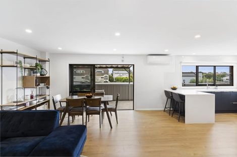 Photo of property in 4 Otahuri Crescent, Greenlane, Auckland, 1051