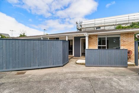 Photo of property in 1/252 Meola Road, Point Chevalier, Auckland, 1022