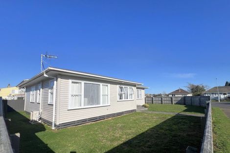 Photo of property in 34 James Street, Dannevirke, 4930