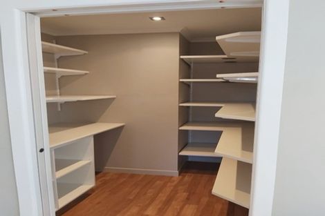 Photo of property in 4 Hamblyn Street, Strandon, New Plymouth, 4312