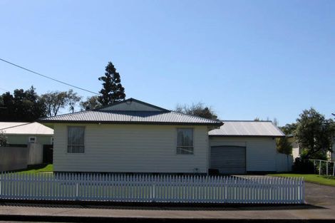 Photo of property in 19 Fox Street, Featherston, 5710