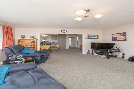 Photo of property in 2/264 Main North Road, Redwood, Christchurch, 8051