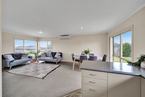 Photo of property in 17 Jules Crescent, Bell Block, New Plymouth, 4312