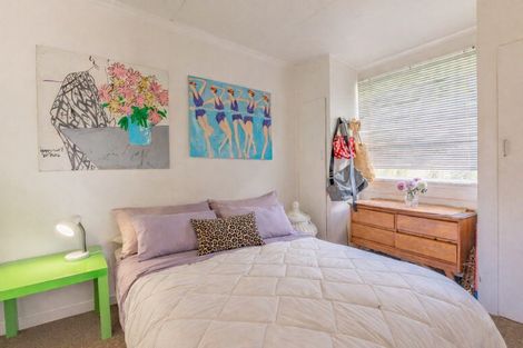 Photo of property in 6 Waimarie Avenue, Paraparaumu, 5032