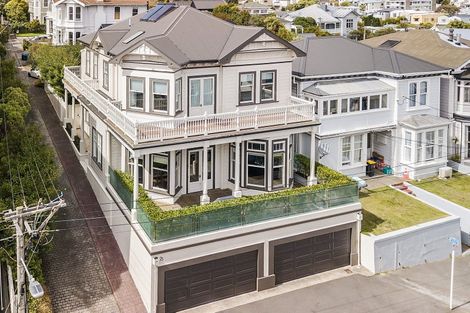 Photo of property in 25 Brougham Street, Mount Victoria, Wellington, 6011