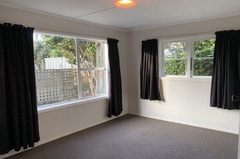 Photo of property in 8a Gavin Road, Raumati Beach, Paraparaumu, 5032