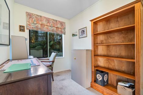 Photo of property in 9 Mariposa Crescent, Birkenhead, Auckland, 0626