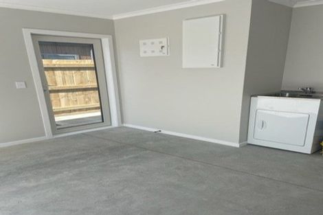 Photo of property in 24 Koru Loop, Paraparaumu, 5032