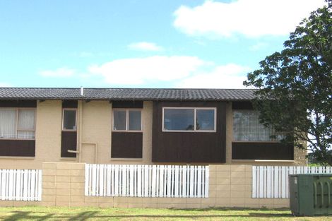 Photo of property in 1/9 Hadfield Street, Beach Haven, Auckland, 0626