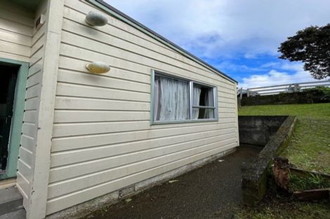 Photo of property in 10 Martin Grove, Normandale, Lower Hutt, 5010