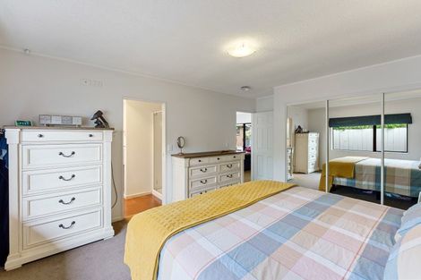 Photo of property in 5 Oakwood Grove, Paraparaumu Beach, Paraparaumu, 5032