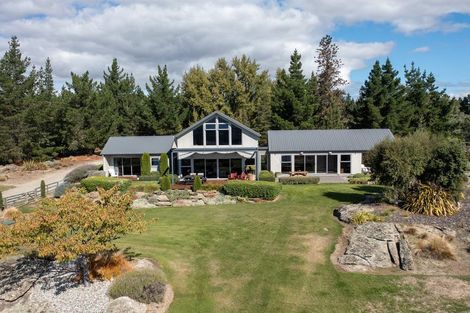 Photo of property in 8 Old Golf Course Road, Bridge Hill, Alexandra, 9320