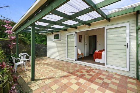 Photo of property in 35a Ranui Terrace, Tawa, Wellington, 5028