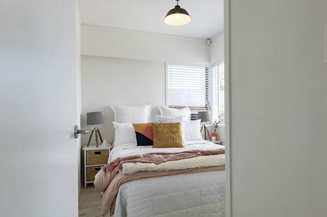 Photo of property in 64 West Coast Road, Glen Eden, Auckland, 0602