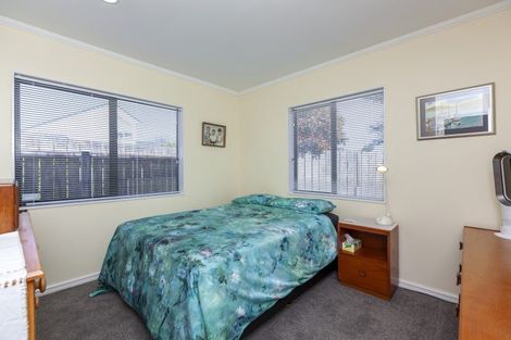 Photo of property in 5 Kotuku Drive, Paraparaumu Beach, Paraparaumu, 5032