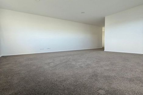 Photo of property in 5 Aquamarine Road, Rosehill, Papakura, 2113