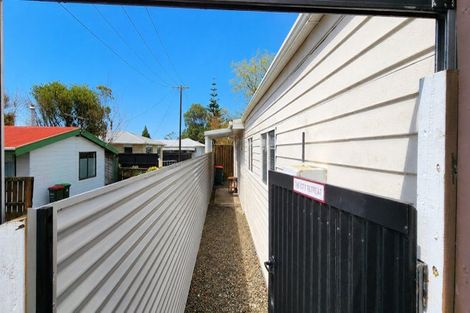 Photo of property in 98/98a Glenpark Avenue, Frankleigh Park, New Plymouth, 4310