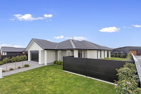 Photo of property in 15 Westpark Boulevard, Rangiora, 7400