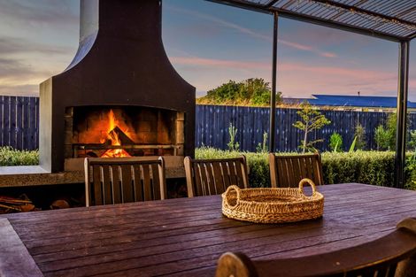 Photo of property in 54 Denby Road, Hawera, 4672