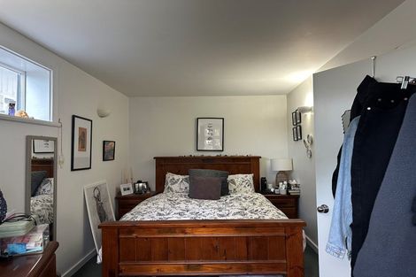 Photo of property in 43 Mortimer Terrace, Brooklyn, Wellington, 6021