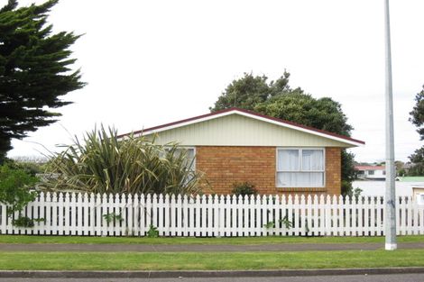 Photo of property in 38 Camellia Avenue, Bell Block, New Plymouth, 4312