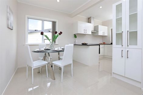 Photo of property in 2/13 Templeton Place, Clendon Park, Auckland, 2103