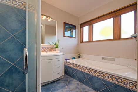 Photo of property in 15 Montgomery Terrace, Hokowhitu, Palmerston North, 4410