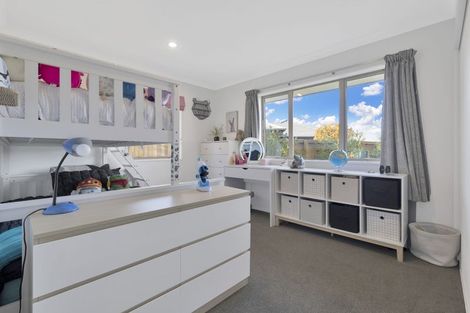 Photo of property in 19 Franklin Drive, Rangiora, 7400