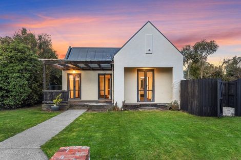 Photo of property in 3 Monterey Place, Parklands, Christchurch, 8083