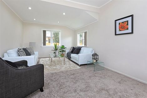 Photo of property in 2/13 Templeton Place, Clendon Park, Auckland, 2103