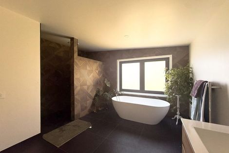 Photo of property in 7 Parawera Drive, Acacia Bay, Taupo, 3330