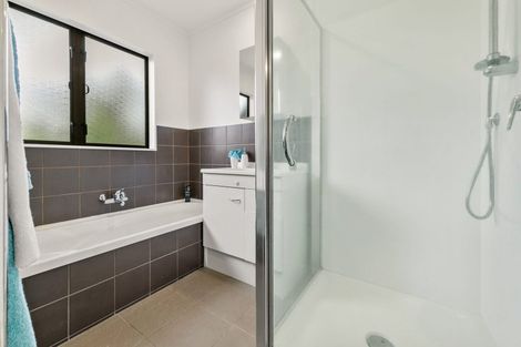 Photo of property in 45 Vintage Drive, Henderson, Auckland, 0612