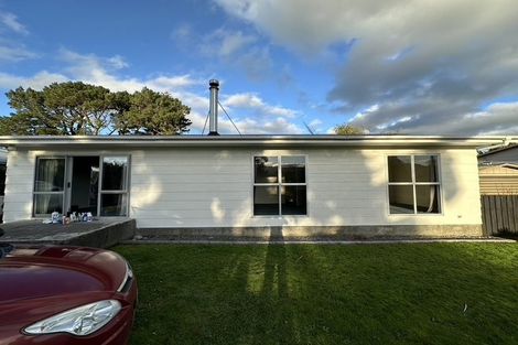 Photo of property in 35 Waite Street, Featherston, 5710