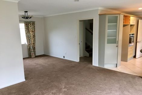 Photo of property in 26 Erne Crescent, East Tamaki, Auckland, 2016