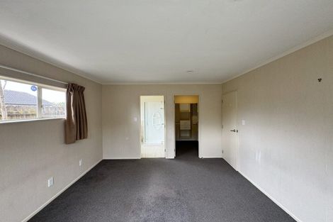 Photo of property in 16 Monash Place, Flat Bush, Auckland, 2016