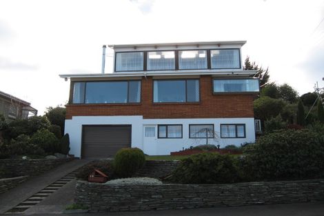 Photo of property in 18 Calypso Place, Rothesay Bay, Auckland, 0630