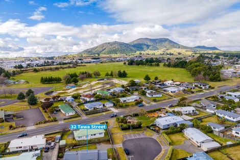 Photo of property in 32 Tawa Street, Hilltop, Taupo, 3330