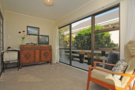 Photo of property in 7a Braithwaite Street, Karori, Wellington, 6012