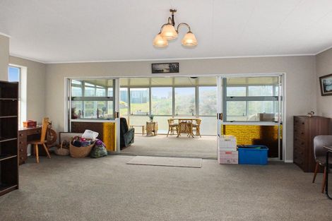 Photo of property in 14 Mack Street, Foxton Beach, Foxton, 4815