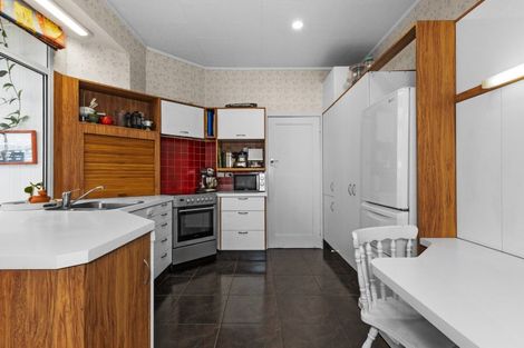 Photo of property in 206 Southland Road, Hastings, 4122