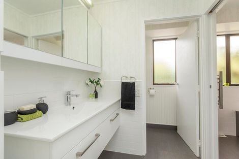 Photo of property in 118 Colombo Road, Waiuku, 2123