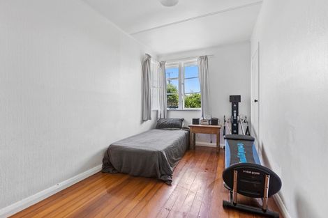 Photo of property in 9 Karaka Street, Merrilands, New Plymouth, 4312