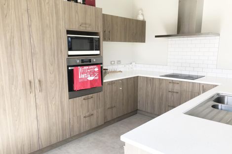 Photo of property in 18 Hillpark Drive, Pokeno, 2402