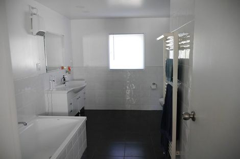 Photo of property in 17 Raniera Place, Springfield, Rotorua, 3015